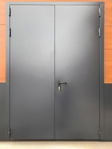 Стальные ворота